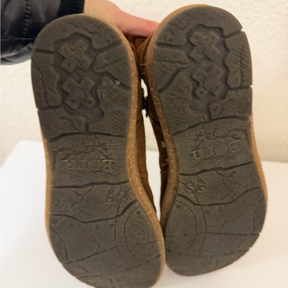 Born Wynter Comfort Brown Suede Ankle Boots - Picture 4 of 6